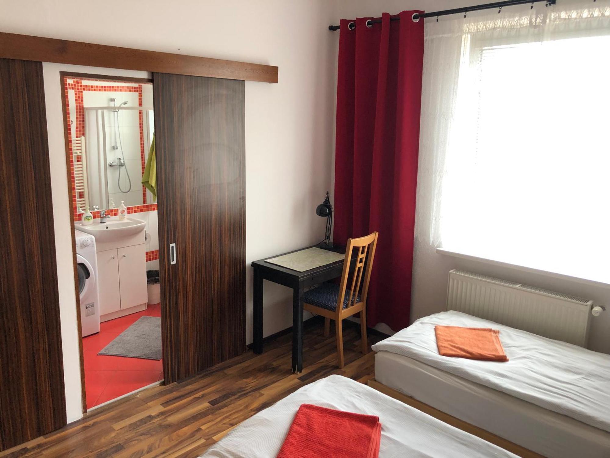 Red Apartment Bratislava Exterior photo