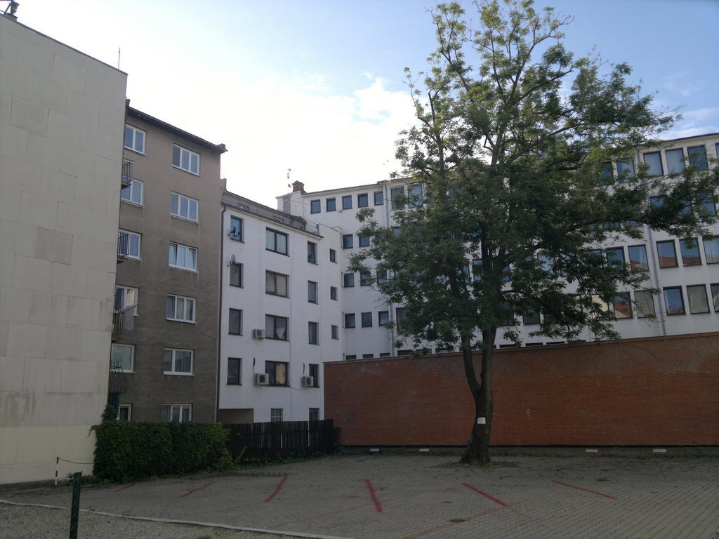 Red Apartment Bratislava Exterior photo